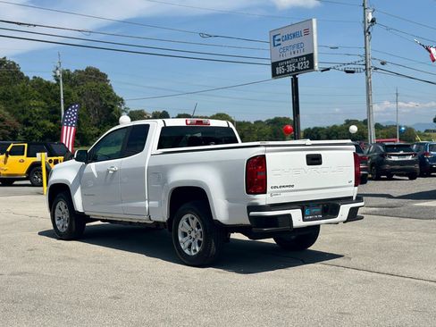 Used 2022 Chevrolet Colorado LT w/ Fleet Safety Package RWD image 18