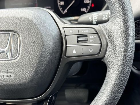 Used 2023 Honda HR-V LX image 14