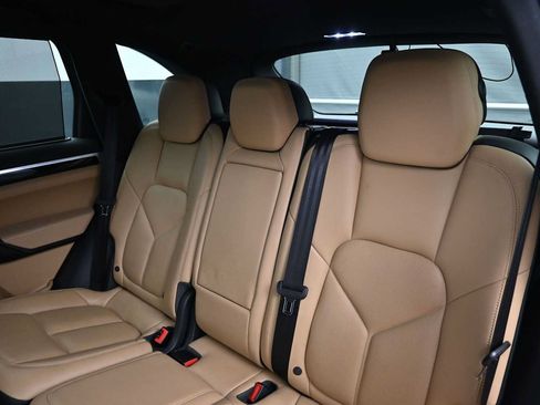 Used 2015 Porsche Cayenne S AWD/4WD image 16