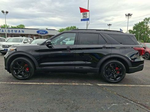 Certified 2023 Ford Explorer ST AWD/4WD image 4