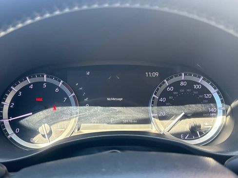 Used 2024 Toyota Highlander XLE FWD image 23