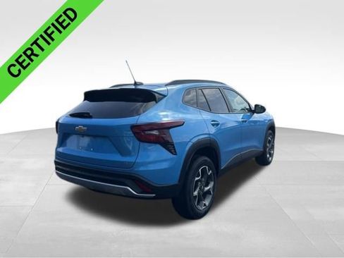 Used 2025 Chevrolet Trax LT w/ Driver Confidence Package FWD image 6