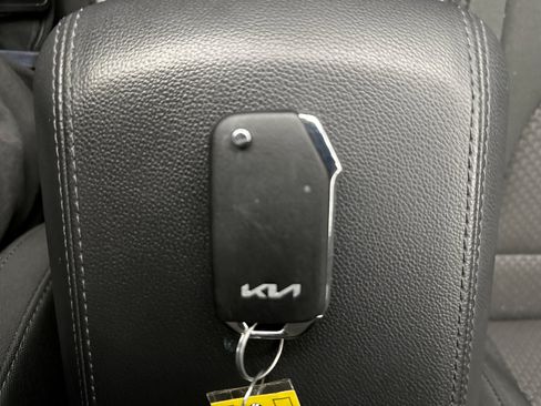 Used 2023 Kia Sportage LX AWD/4WD image 10