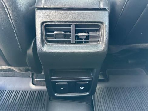 Used 2020 Ford Edge Titanium w/ Class II Trailer Tow Package AWD/4WD image 21