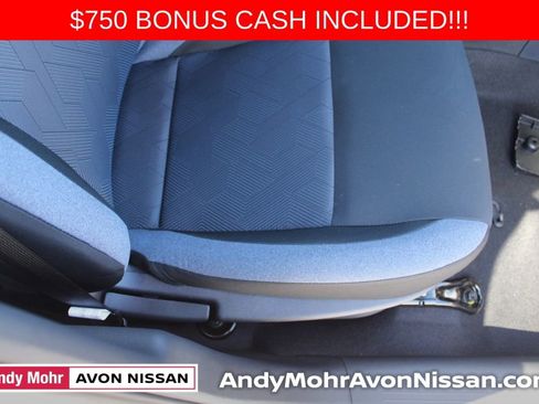 New 2025 Nissan Versa SV image 12