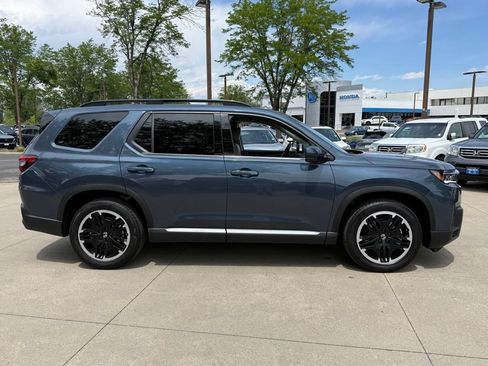Certified 2026 Honda Pilot Touring image 5