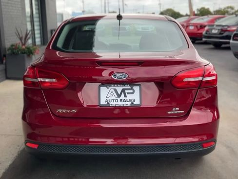 Used 2016 Ford Focus SE image 4