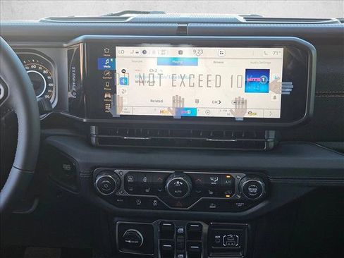 New 2025 Jeep Gladiator Mojave w/ Convenience Group image 13