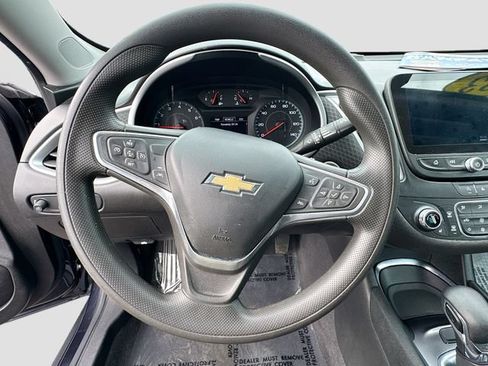 Used 2023 Chevrolet Malibu LT FWD image 15