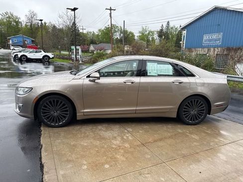 Used 2018 Lincoln MKZ Reserve w/ Climate Package FWD image 5
