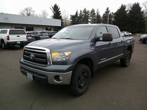 Used 2010 Toyota Tundra 4x4 CrewMax image 1