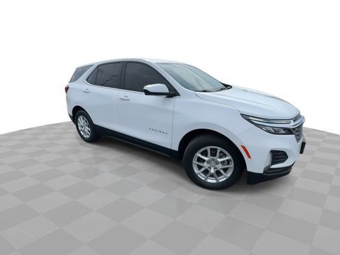 Used 2022 Chevrolet Equinox LT FWD image 2