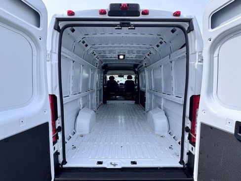 New 2025 RAM ProMaster 3500 w/ Quick Order Package 22G SLT FWD image 7