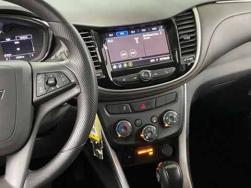 Used 2020 Chevrolet Trax LS w/ Tint and Cruise Package AWD/4WD image 13