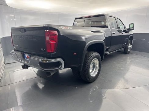 Used 2024 Chevrolet Silverado 3500 LTZ w/ LTZ Convenience Package image 7