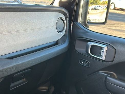 Used 2024 Jeep Wrangler Unlimited w/ Convenience Group image 20