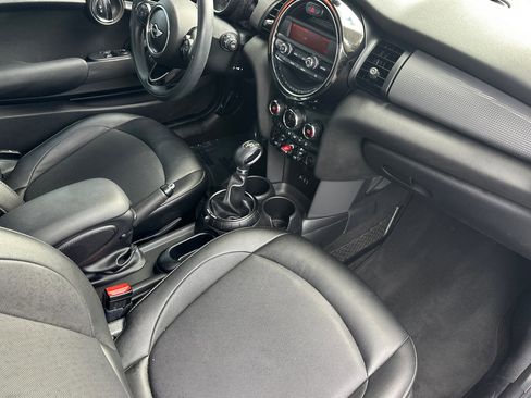 Used 2015 MINI Cooper 2-Door Hardtop image 29