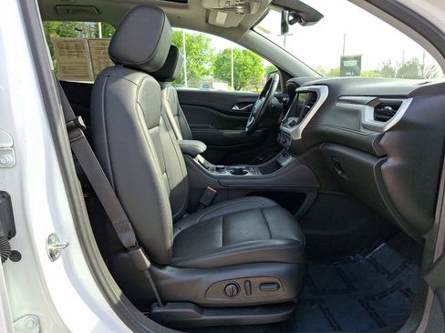 Used 2023 GMC Acadia SLT w/ Elevation Edition image 20