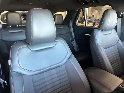 New 2026 Ford Explorer ST-Line AWD/4WD image 30