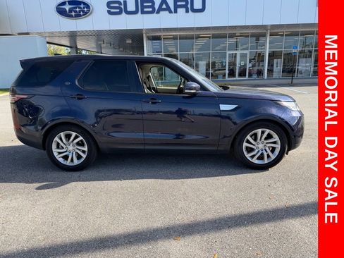 Used 2018 Land Rover Discovery HSE AWD/4WD image 2