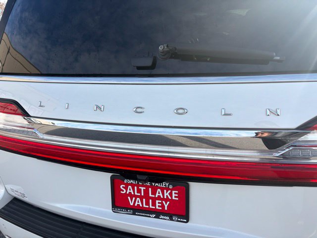 Used 2021 Lincoln Navigator L Reserve w/ Luxury Package AWD/4WD image 10
