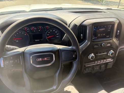 Used 2021 GMC Sierra 2500 4x4 Regular Cab w/ Convenience Package image 12