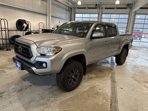 Used 2020 Toyota Tacoma SR5 image 1