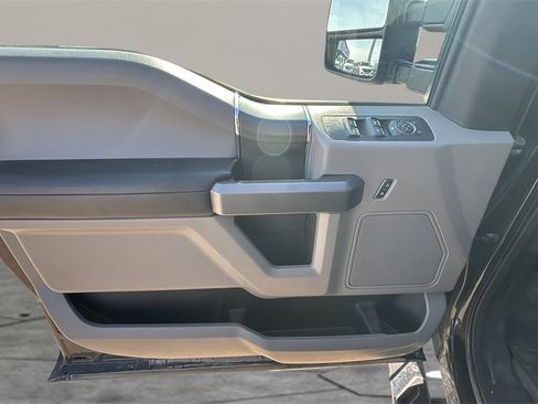 Used 2019 Ford F150 XLT w/ Equipment Group 302A Luxury image 23