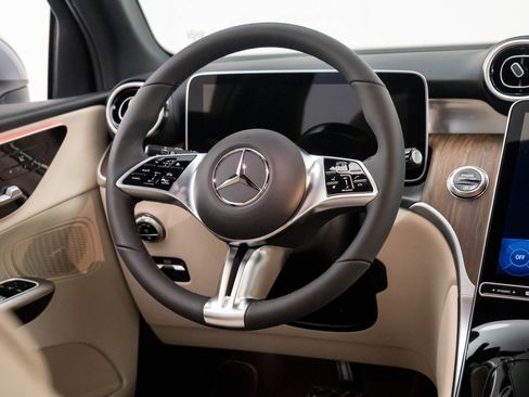 New 2026 Mercedes-Benz GLC 300 4MATIC image 11