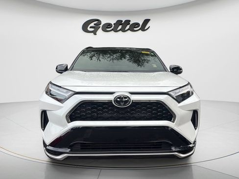 Used 2025 Toyota RAV4 XSE AWD/4WD image 2