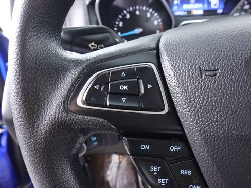 Used 2018 Ford Focus SE FWD image 12