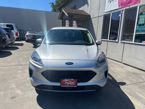 Used 2020 Ford Escape SE AWD/4WD image 2