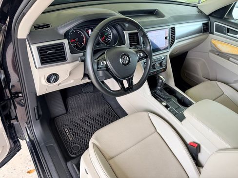 Used 2019 Volkswagen Atlas SE w/ Towing Package FWD image 13