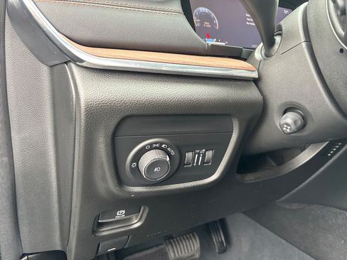 Used 2023 Jeep Grand Cherokee L Summit AWD/4WD image 19