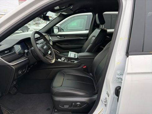 New 2026 Jeep Grand Cherokee Limited AWD/4WD image 16
