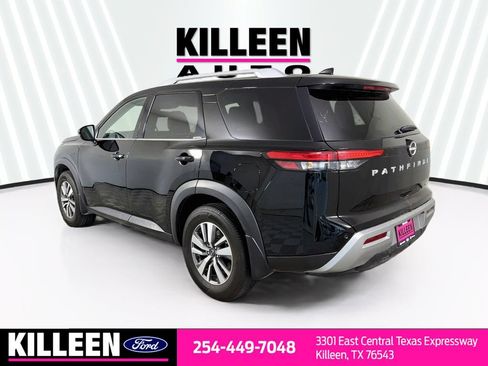 Used 2022 Nissan Pathfinder SL FWD image 7