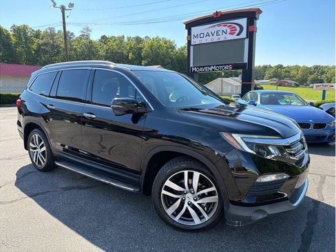 Used 2017 Honda Pilot Touring image 1