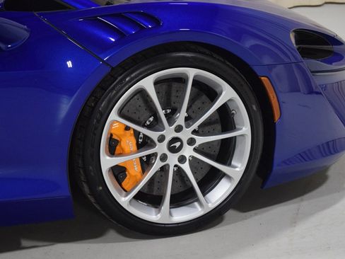 New 2026 McLaren Artura image 16