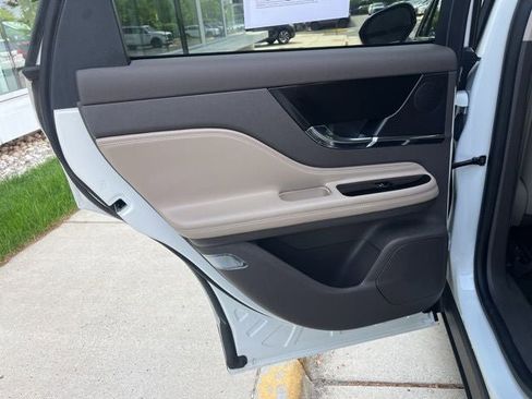 Certified 2024 Lincoln Corsair FWD image 19