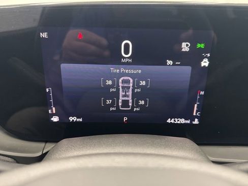 Used 2024 Buick Envista Sport Touring w/ Convenience I Package FWD image 13
