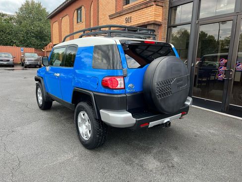Used 2007 Toyota FJ Cruiser 4WD w/ Upgrade Pkg 2 image 5