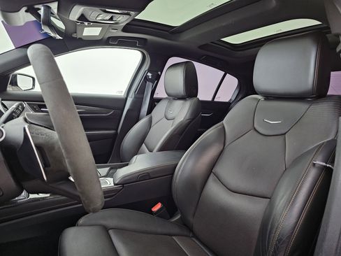 Used 2021 Cadillac CT5 V w/ Premium Package image 9