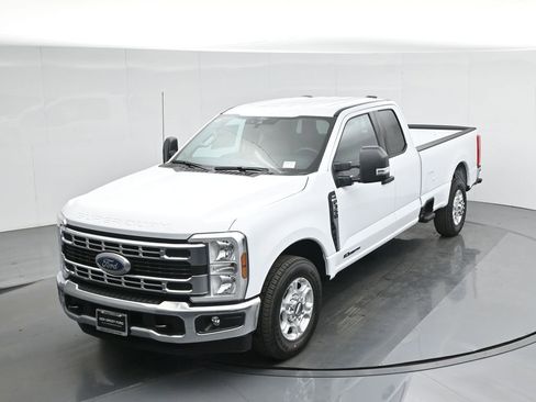 New 2026 Ford F350 XLT image 39