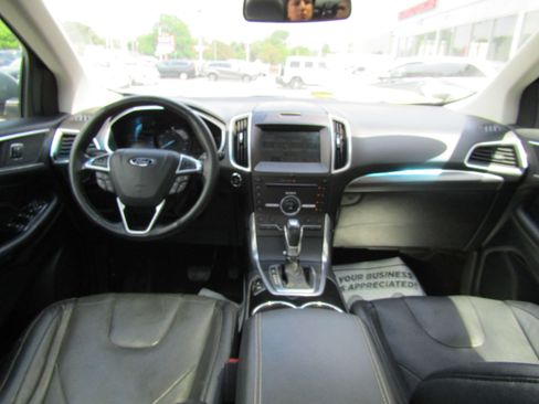 Used 2016 Ford Edge Titanium w/ Equipment Group 301A AWD/4WD image 21