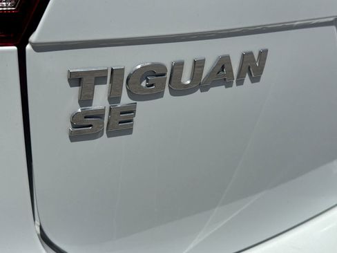 Used 2019 Volkswagen Tiguan SE FWD image 19