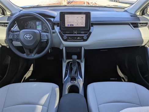 Used 2023 Toyota Corolla Cross L image 18