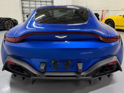 Used 2020 Aston Martin V8 Vantage Coupe image 16