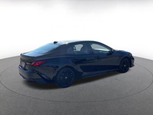 Used 2025 Toyota Camry SE image 14