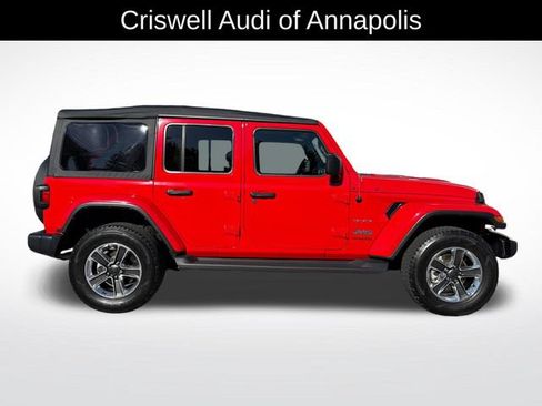 Used 2022 Jeep Wrangler Unlimited Sahara w/ Cold Weather Group AWD/4WD image 9