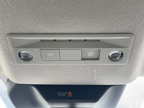 New 2025 Nissan Kicks SV image 19